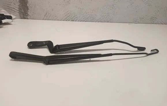 Skoda Fabia Mk1 (6Y) Front wiper blade arm 6Y1955410