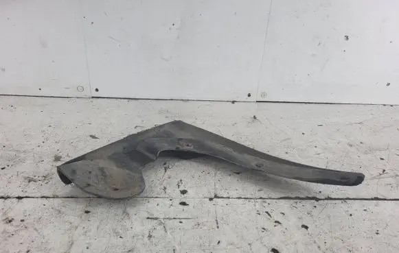 Skoda Octavia Mk2 (1Z) Front mudguard 00037