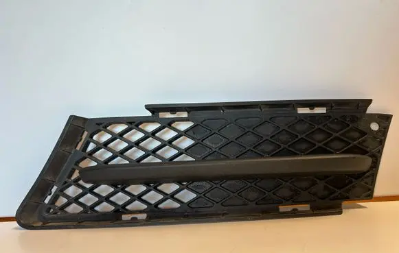 Front bumper lower grill