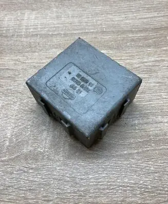 Nissan Primera Other relay 2851087J05 05801050