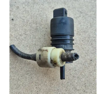 Opel Zafira A Windscreen/windshield washer pump P86F30