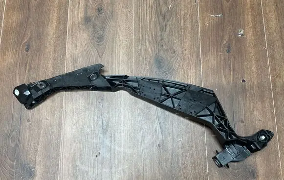 Porsche Macan (95B) Headlight/headlamp mounting bracket 95B807890C