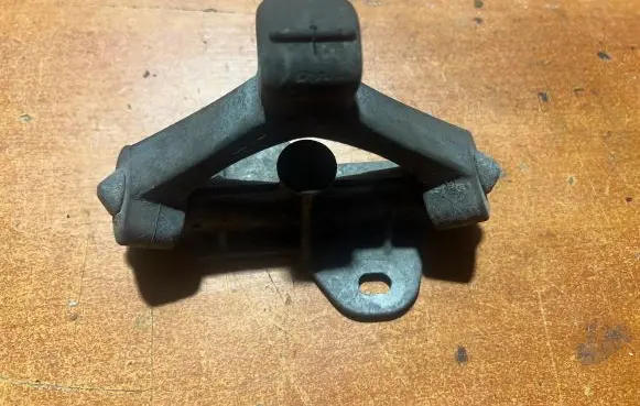 Muffler mount bracket/holder