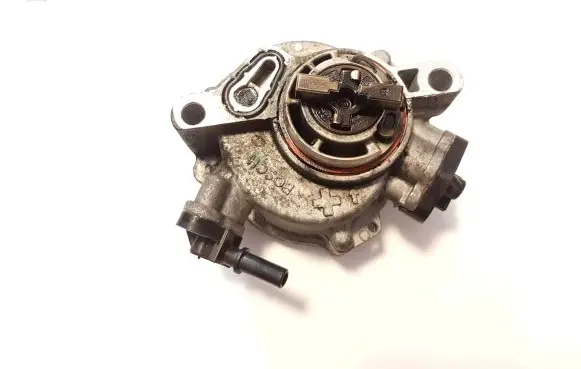 Opel Combo E Vacuum pump 9804021880