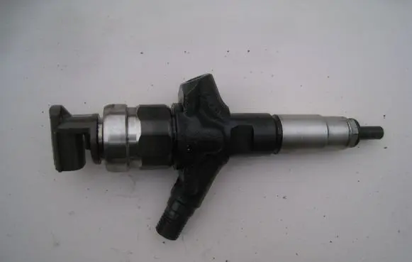 Subaru XV Fuel injector 16613AA020