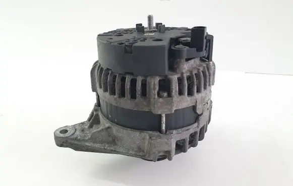 Mercedes-Benz A W176 Generator/alternator A0009063322 0125711028