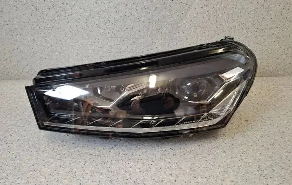 Skoda Fabia Mk4 (6VA) Headlight/headlamp 6VB941015B LC17786