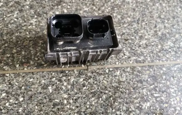 Opel Insignia A Glow plug pre-heat relay 55563423