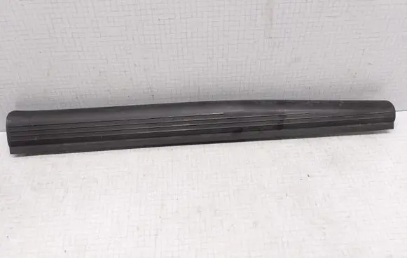 Mercedes-Benz E W211 Other sill/pillar trim element A2116801835