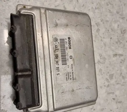 Audi A4 S4 B5 8D Engine control unit/module 8D0907557S 26SA4561 0261204182