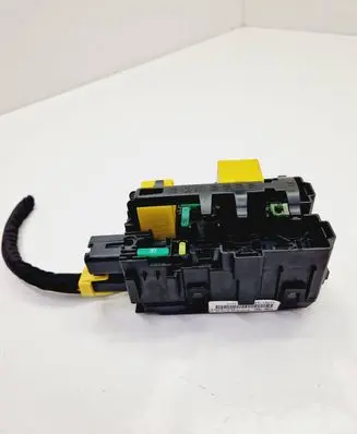 Peugeot 308 Fuse module 9806192580 A006C801