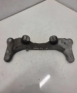 BMW 1 E81 E87 Gearbox mounting bracket 6771064 2231