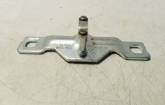 Audi TT TTS Mk2 Trunk lock loop 8P4827507