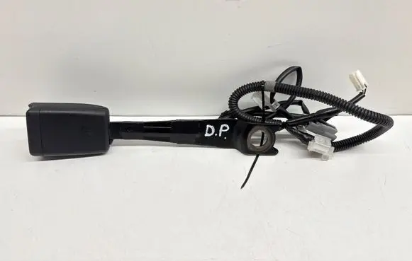 Toyota Verso Front seatbelt buckle 1061222