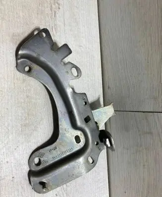 Dacia Sandero III Engine mounting bracket 144c24285r
