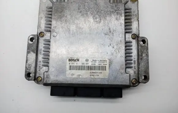 Renault Laguna II Engine control unit/module 0281011103