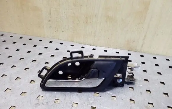Rear door interior handle