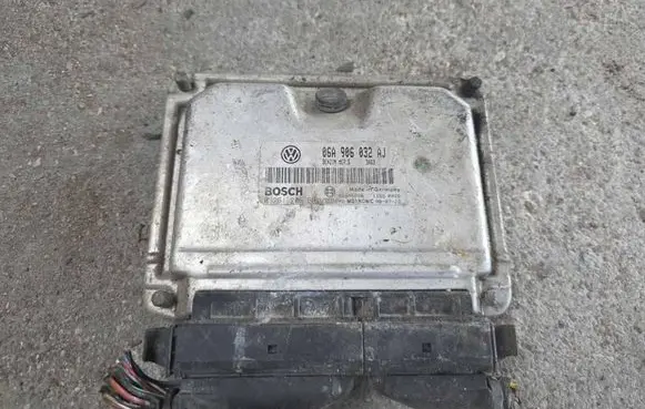 Volkswagen Sharan Engine control unit/module 06A906032AJ
