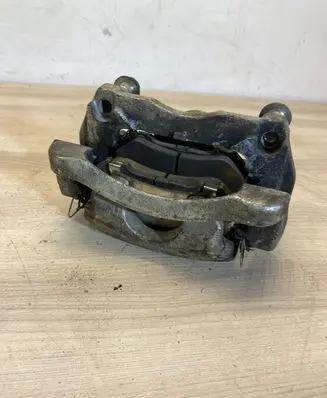 Nissan Qashqai Front brake caliper