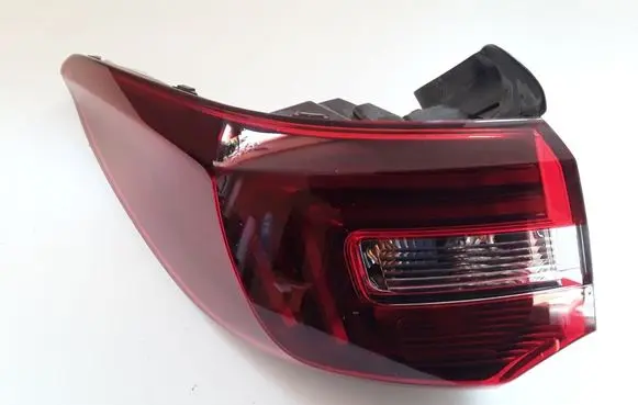 Opel Grandland X Rear/tail lights 81660101