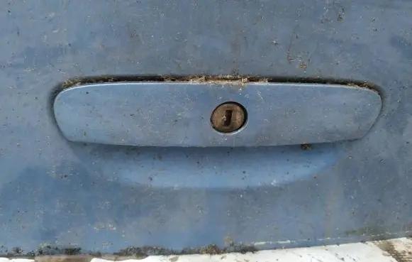 Volkswagen Polo IV 9N3 Tailgate exterior lock 