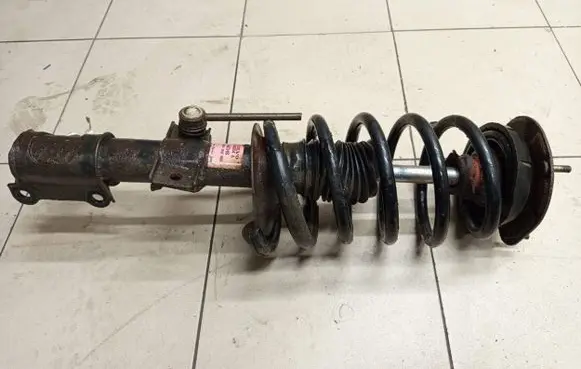 Volvo XC90 Front shock absorber with coil spring