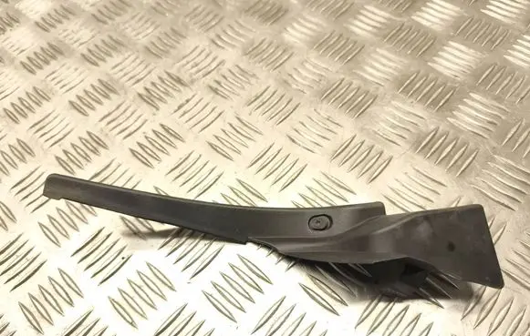 Mazda 5 Wiper trim K2443