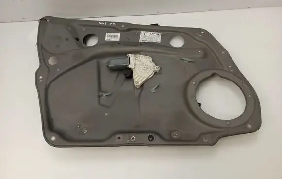 Mercedes-Benz B W245 Front door window regulator with motor A1697202979