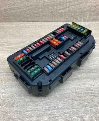 BMW 1 F20 F21 Fuse module 9224879 10688710