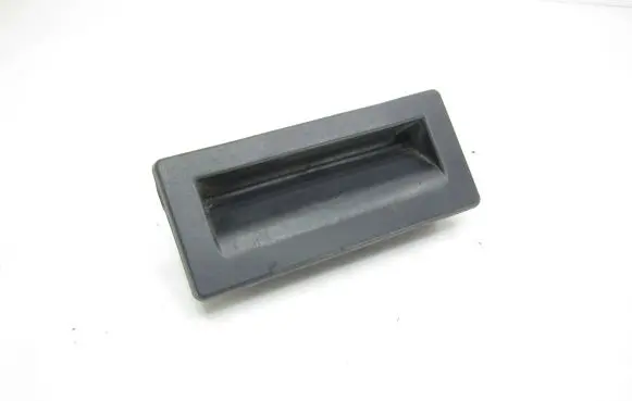 Volkswagen Tiguan Tailgate opening switch 3V0827566