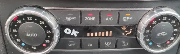 Mercedes-Benz C W204 Climate control unit A2049003803 2049003803