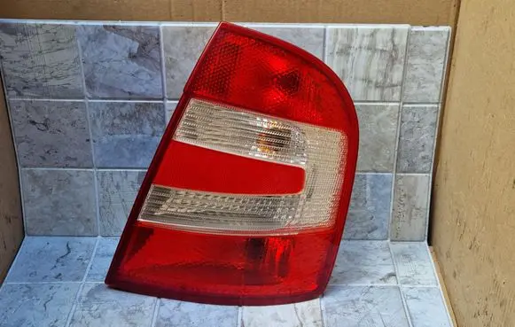 Skoda Fabia Mk1 (6Y) Rear/tail lights 6Y6945112B