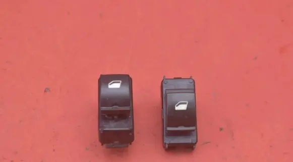 Citroen Berlingo Electric window control switch 98044803ZD
