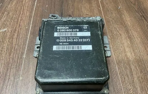 Mercedes-Benz E W124 Engine control unit/module ECU 0280800378 0095454032