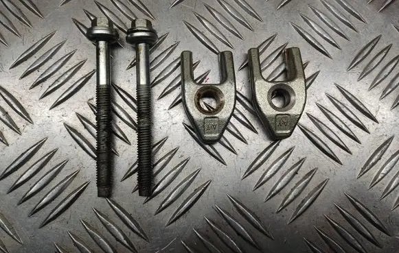 Fuel Injector clamp holder