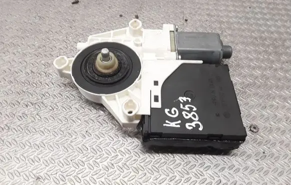 Audi A3 S3 A3 Sportback 8P Rear door window regulator motor 8P4959801B