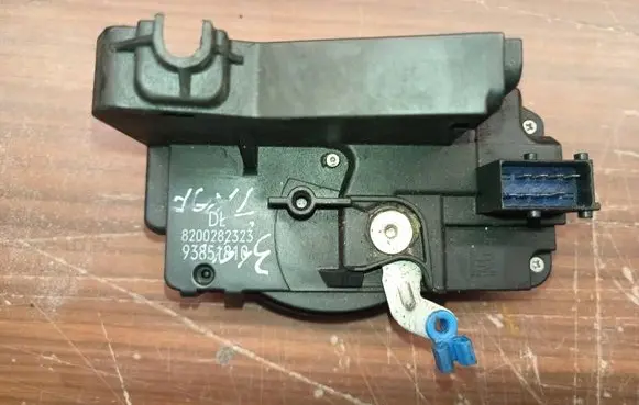 Renault Trafic II (X83) Loading door lock 8200282323