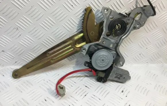 Mitsubishi Pajero Sport I Rear door window regulator with motor 5713A021