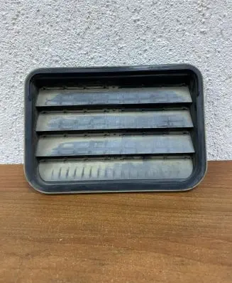 Porsche Panamera (970) Quarter panel pressure vent 7PP819181A E1142