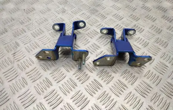 Ford Ecosport Tailgate/trunk/boot hinge FN15N42983AA FN15N42982AA