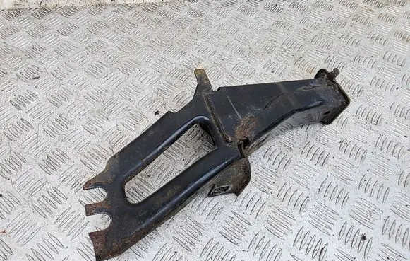 Volvo XC60 Radiator support slam panel bracket 