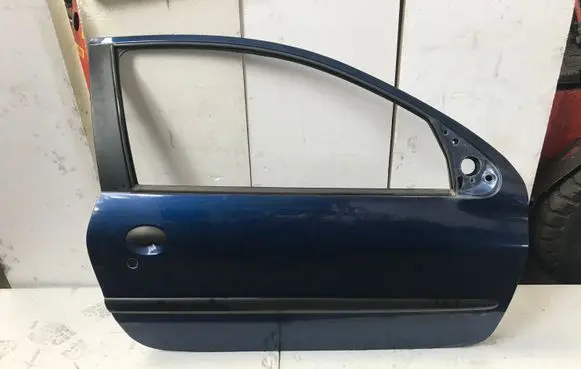 Door (2 Door Coupe)