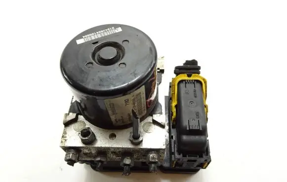 Alfa Romeo Giulietta ABS Pump 51896323 7183