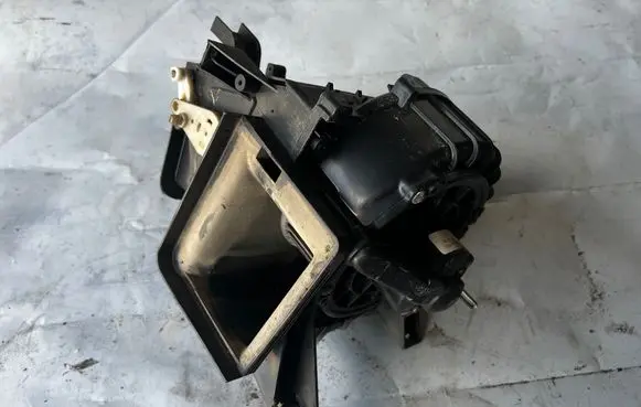 Opel Frontera B Heater fan/blower 4026100055 VH091202 97231615