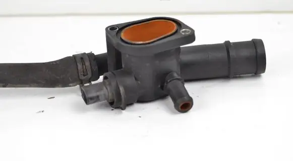 Volkswagen PASSAT B5 Engine coolant pipe/hose 462988624