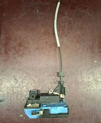 Volvo V70 Front door lock