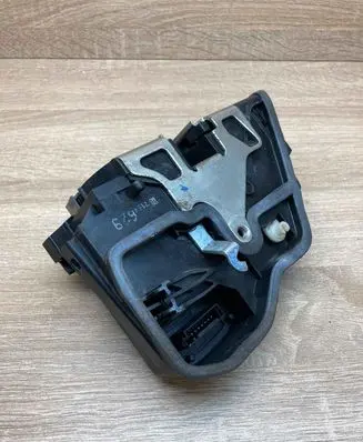 BMW 1 E81 E87 Rear door lock 7154629