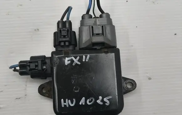 Infiniti QX70 S51 Coolant fan relay 
