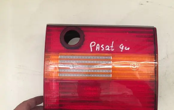 Volkswagen PASSAT B4 Tailgate rear/tail lights 3A5945108A