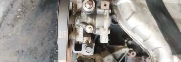 Mitsubishi Space Star Power steering pump